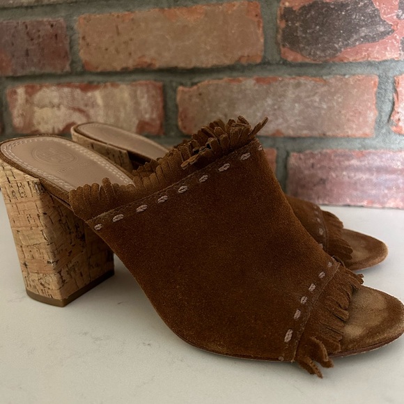 Tory Burch Femme Soft Suede Sandal heels - Picture 9 of 11